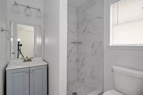 Bath - 1108 Davis St, Cleburne, TX 76033 photo 1 of 2
