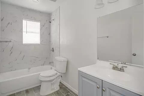 Bath - 1108 Davis St, Cleburne, TX 76033 photo 2 of 2