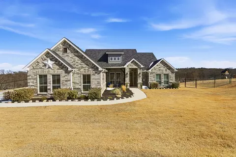 820 Cedar Elm Ct, Weatherford, TX 76085