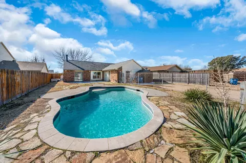 8829 Denver St, Rowlett, TX 75088