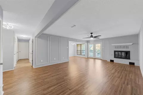 2827 Cross Timbers Dr, Irving, TX 75060