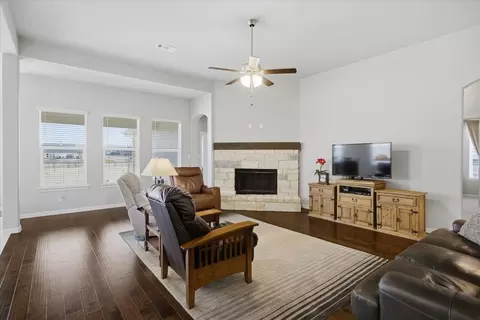 161 Chester Rd, Springtown, TX 76082 photo 12