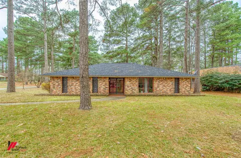 Exterior - 1404 N Acres Cir, Springhill, LA 71075 photo 2 of 6