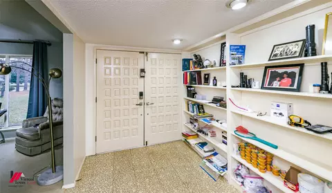 Entry Way - 1404 N Acres Cir, Springhill, LA 71075 photo 1 of 1