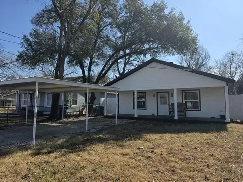 924 E Titus St, Mexia, TX 76667