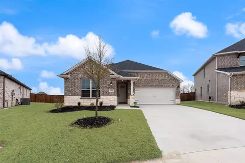 1411 Lowe Pond St, Forney, TX 75126