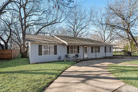 110 Hackberry St, Lancaster, TX 75146