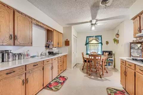 110 Hackberry St, Lancaster, TX 75146 photo 15