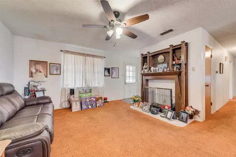 110 Hackberry St, Lancaster, TX 75146 photo 11