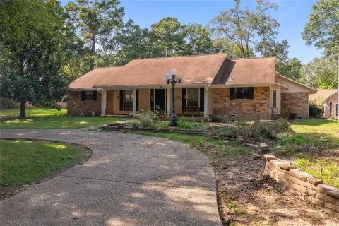 9803 Chase Island Dr, Shreveport, LA 71118