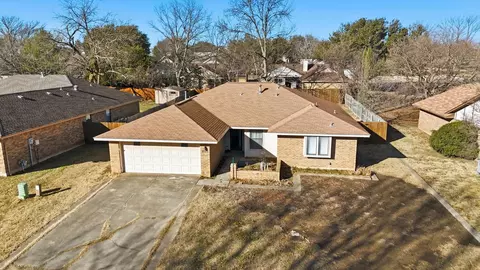 2317 N Lake Trl, Denton, TX 76201