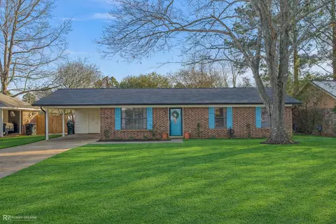 427 Cherry Oak Ln, Haughton, LA 71037