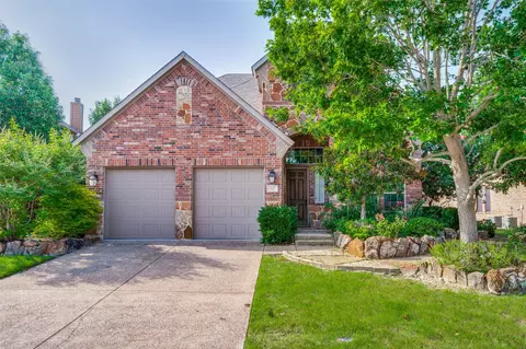 512 Castlewood Dr, Mckinney, TX 75071