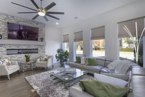 1578 E Cityline Dr, Richardson, TX 75082