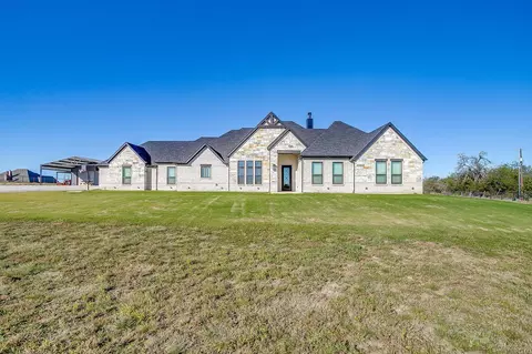 161 Remington Ln, Weatherford, TX 76085