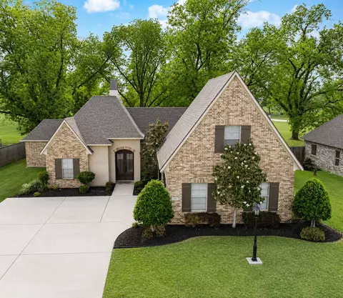 106 Pear Tree Ln, Benton, LA 71006