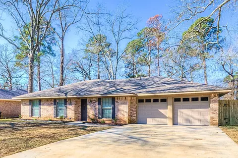 207 Chimney Ln, Haughton, LA 71037