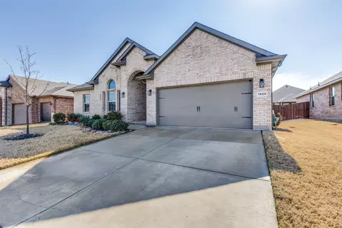 1829 Bellatrix Dr, Haslet, TX 76052