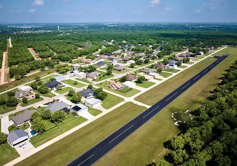 1507 Earhart Dr, Granbury, TX 76049