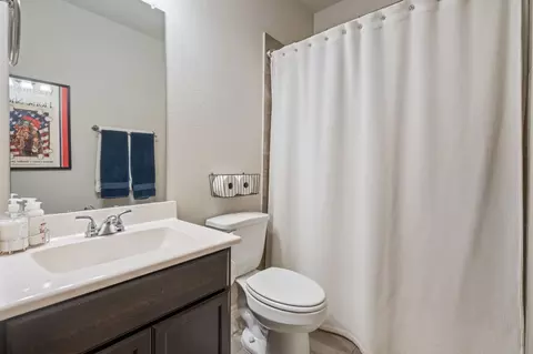 Bath - 9112 Conroe Dr, Argyle, TX 76226 photo 5 of 5