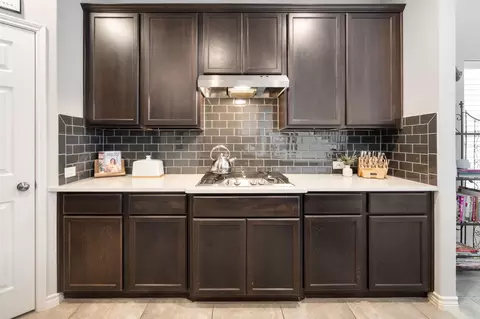 Kitchen - 9112 Conroe Dr, Argyle, TX 76226 photo 3 of 3