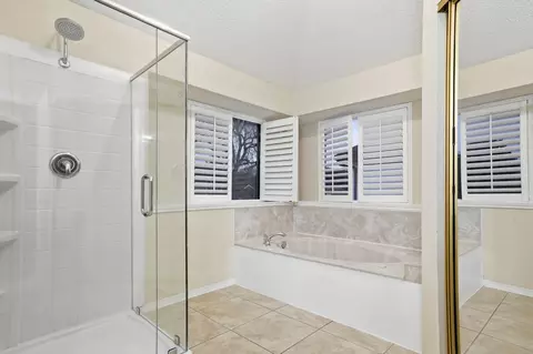 Bath - 4147 Cedar Dr, Grapevine, TX 76051 photo 2 of 3