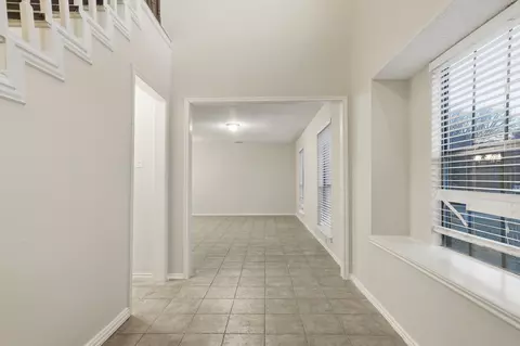 Entry Way - 4147 Cedar Dr, Grapevine, TX 76051 photo 3 of 4