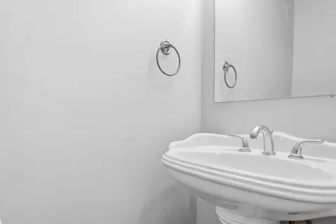 Bath - 4147 Cedar Dr, Grapevine, TX 76051 photo 3 of 3