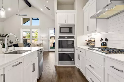 2270 English Ivy Rd, Frisco, TX 75033