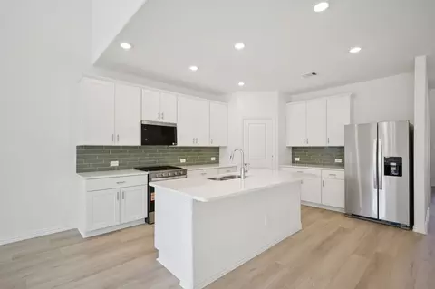 807 London Town Ln, Mckinney, TX 75071