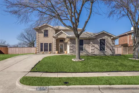 8009 Trophy Ct, Rowlett, TX 75089