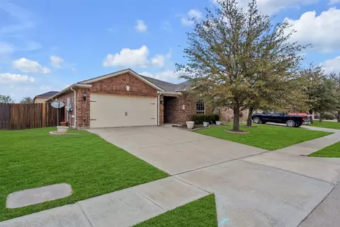 113 Kincaid Dr, Sanger, TX 76266