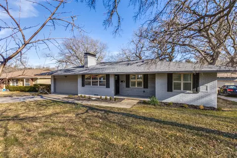 7405 Daingerfield Dr, Dallas, TX 75227