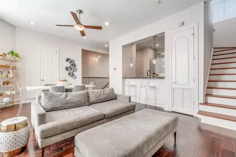 2100 N Fitzhugh Ave #O, Dallas, TX 75204