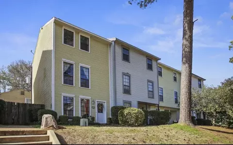 2500 Centenary Blvd #7, Shreveport, LA 71104