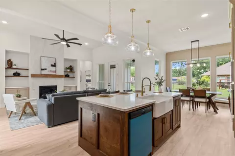 114 Springwood Rd, Enchanted Oaks, TX 75156