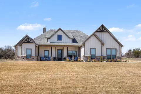 5001 Alder Ct, Weatherford, TX 76087