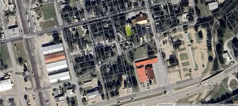 821 E Brown St, Cleburne, TX 76031 photo 2