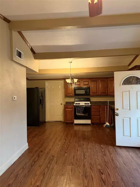 722 E Daugherty Dr, Garland, TX 75041