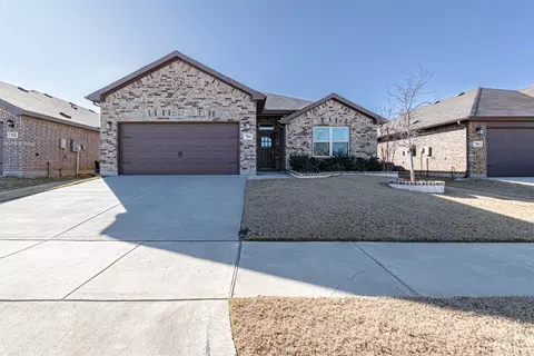 706 Presidio St, Aubrey, TX 76227