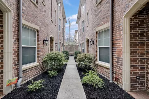 3200 Ross Ave #28, Dallas, TX 75204