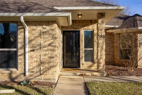503 N 2nd St, Krum, TX 76249