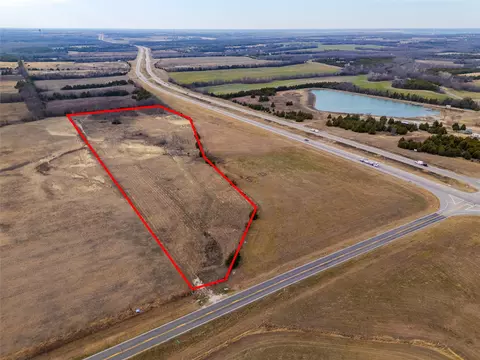 18528 E Fm-1396, Windom, TX 75492