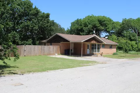 400 S Vick St, Decatur, TX 76234