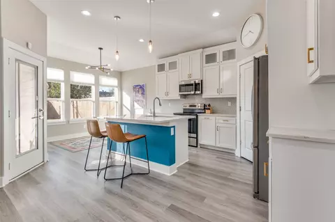 1210 Morrell Ave, Dallas, TX 75203