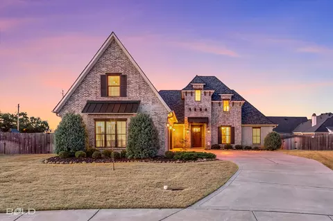 612 Corinth Cir, Bossier City, LA 71111