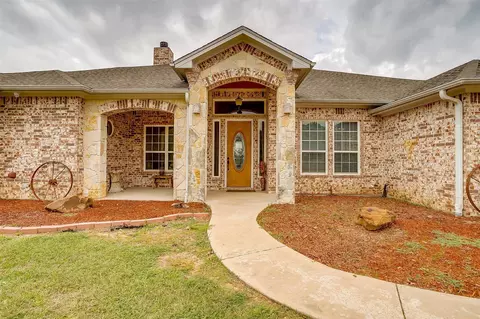 107 Chappel Hill Ct, Weatherford, TX 76088