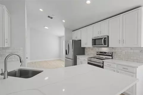 4516 Fox Sedge Ln, Denton, TX 76208