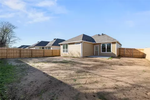 Exterior - 117 Adaline Bnd, Mcgregor, TX 76657 photo 5 of 5