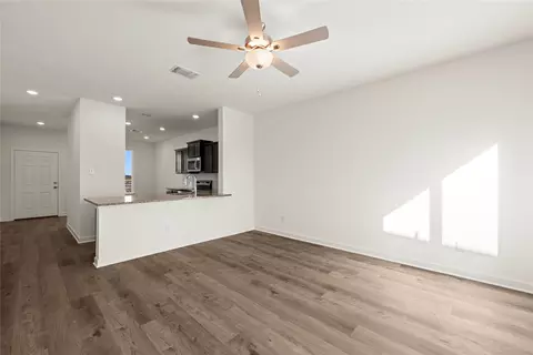 Living - 117 Adaline Bnd, Mcgregor, TX 76657 photo 3 of 4